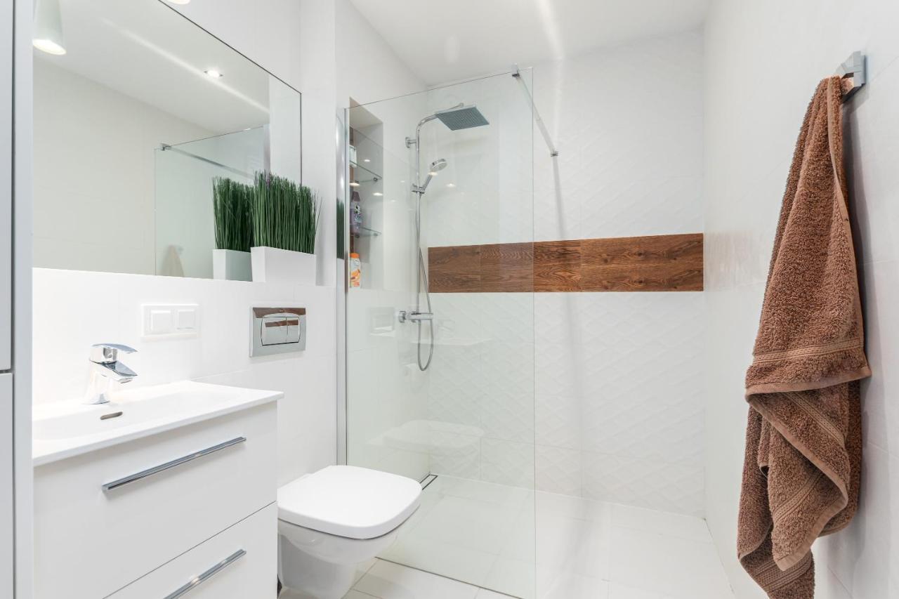 Bg Apartments Grzybowska Warsaw Ngoại thất bức ảnh